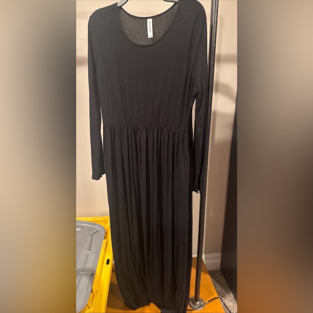 1X Zenana Outfitters long Black maxi dress with pockets Floor Length